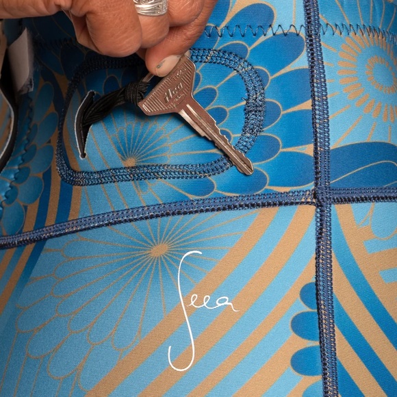 Seea Palisades 2mm Yulex Stylish Blue and Gold Women's Shorts- Seaflower - Picture 7 of 14